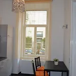 Elegant Apartment Westbahnhof
